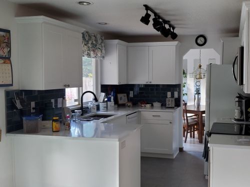 New Quartz Counter Tops Kitchen Remodel